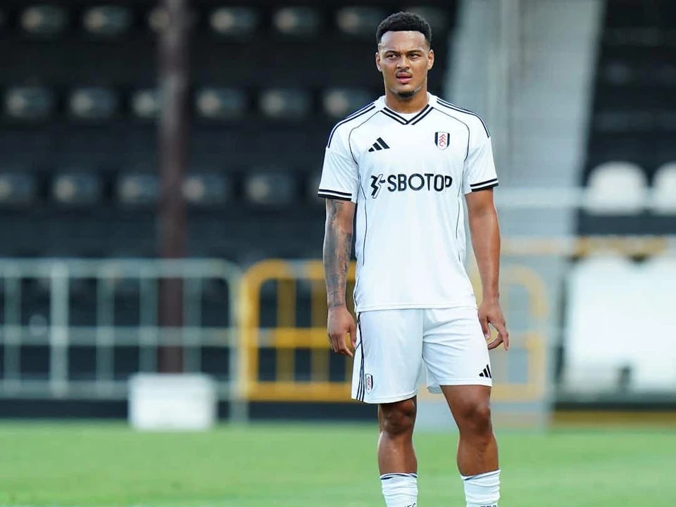 穆尼兹, 根据意大利