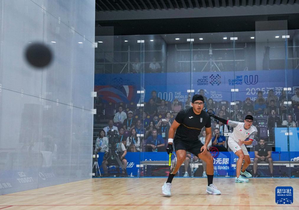 选手阿罗尔, 会短柄墙球 选手阿罗尔, 会短柄墙球