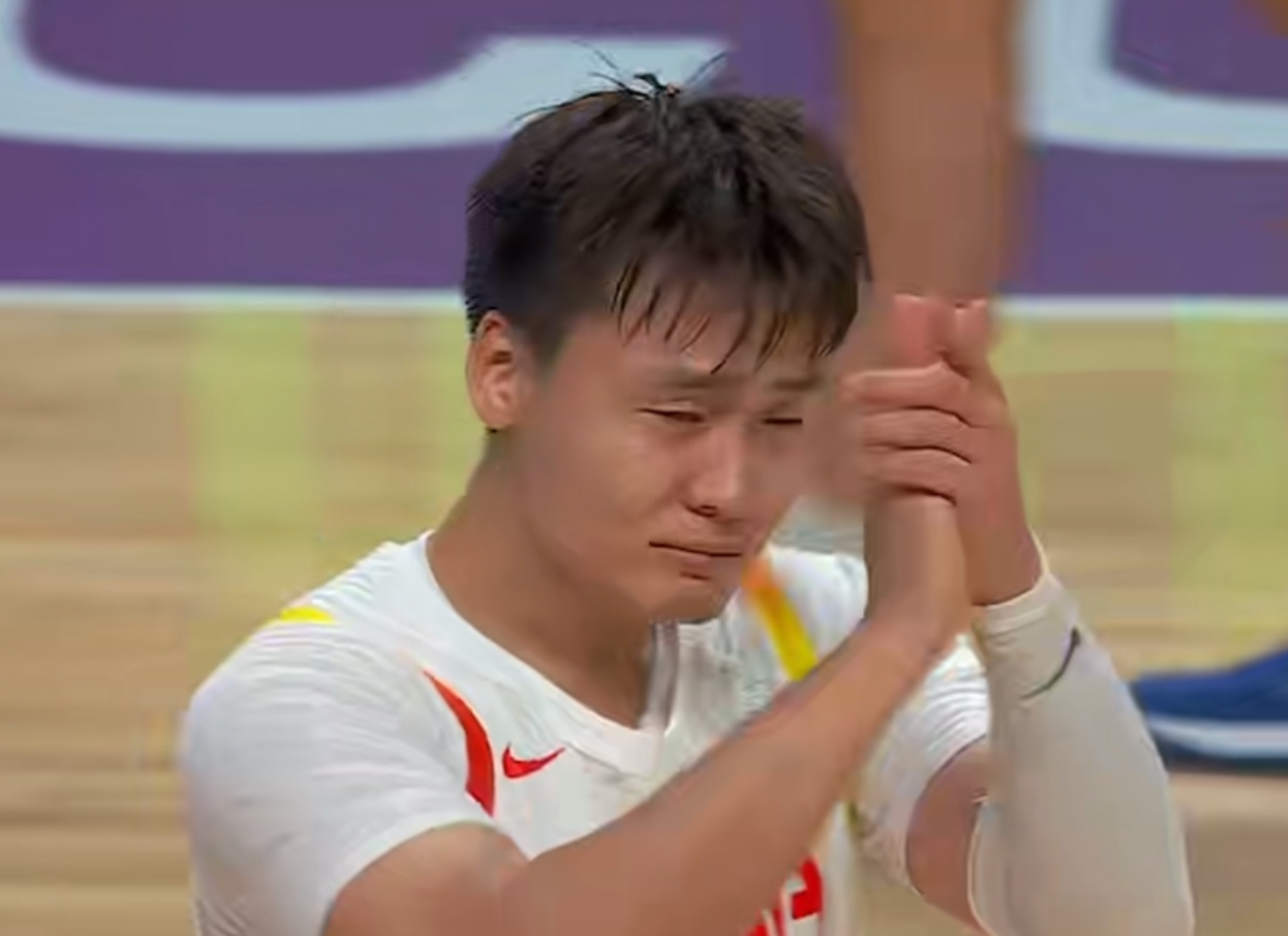 场球迷进行 场球迷进行