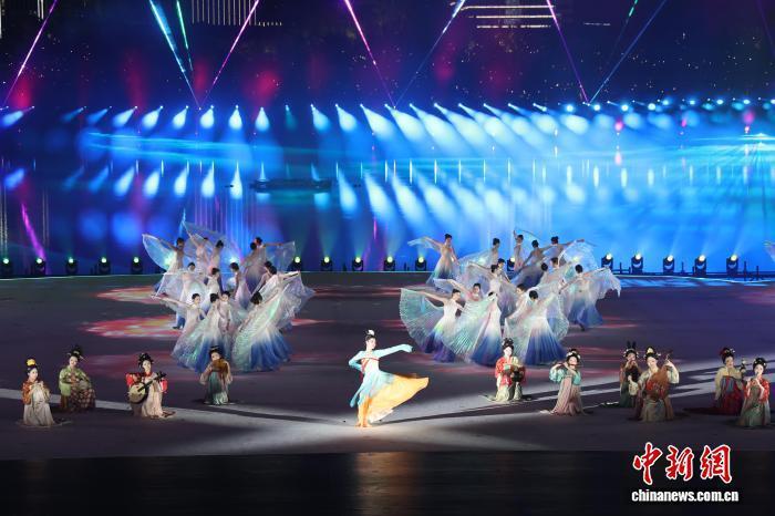 成都, 开幕式从 成都, 开幕式从