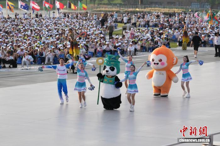 飞盘飞过埃 飞盘飞过埃