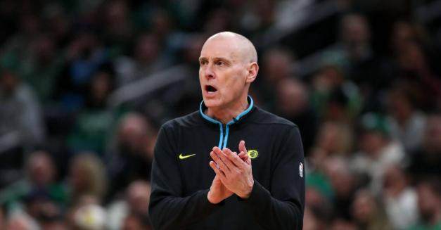 大胜对手, 续约卡莱尔 大胜对手, 续约卡莱尔