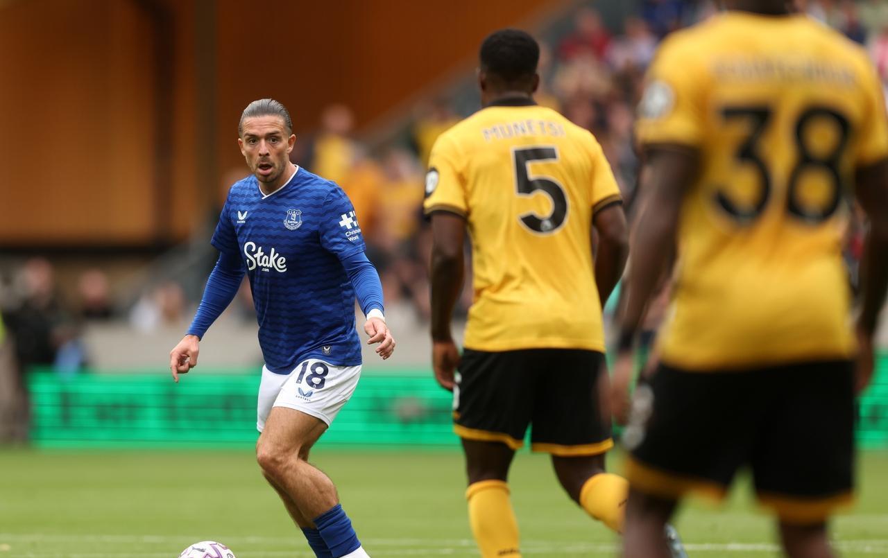 在此前接连 在此前接连