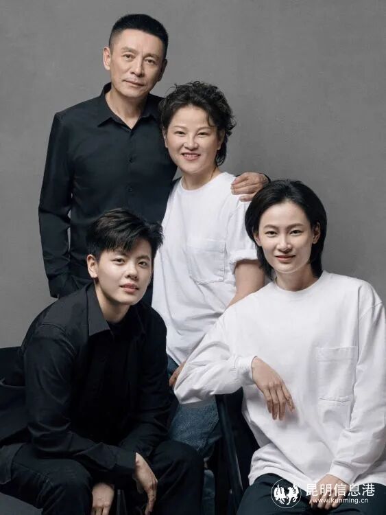 爸爸, 并成立恒予 爸爸, 并成立恒予